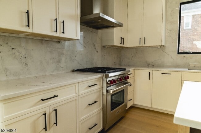 Photo - 401 Grand Ave