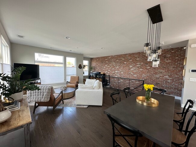 Sala de estar - 444 Southend Crossing Ln
