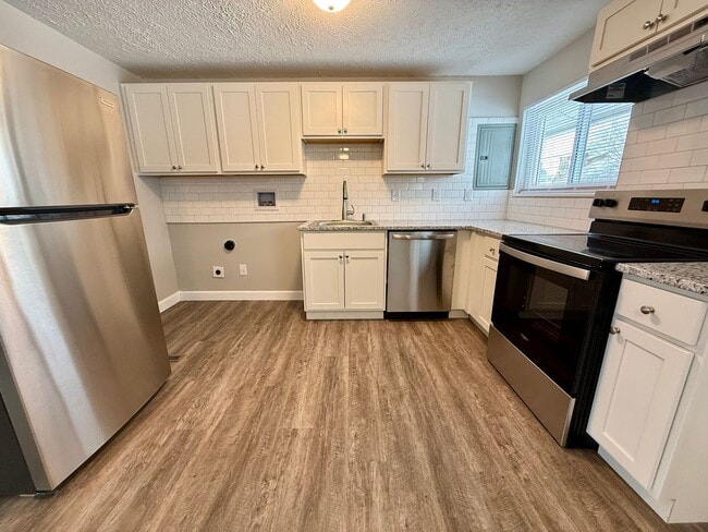 Photo - 309 Lesher Dr