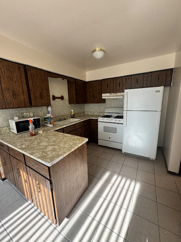 Photo - 14631 Lamon Ave Unit 2-S