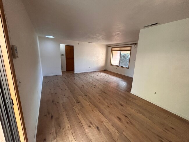 Photo - 3068 Milhoan Dr