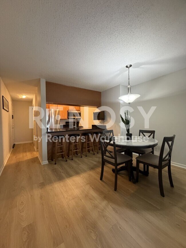 Photo - Available July 1st 2 Bedroom 1 Bath Condo in Minneapolis