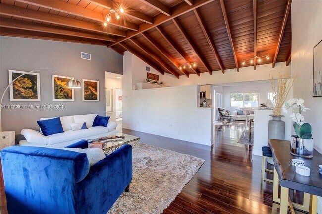 Photo - 2190 NE 169th St