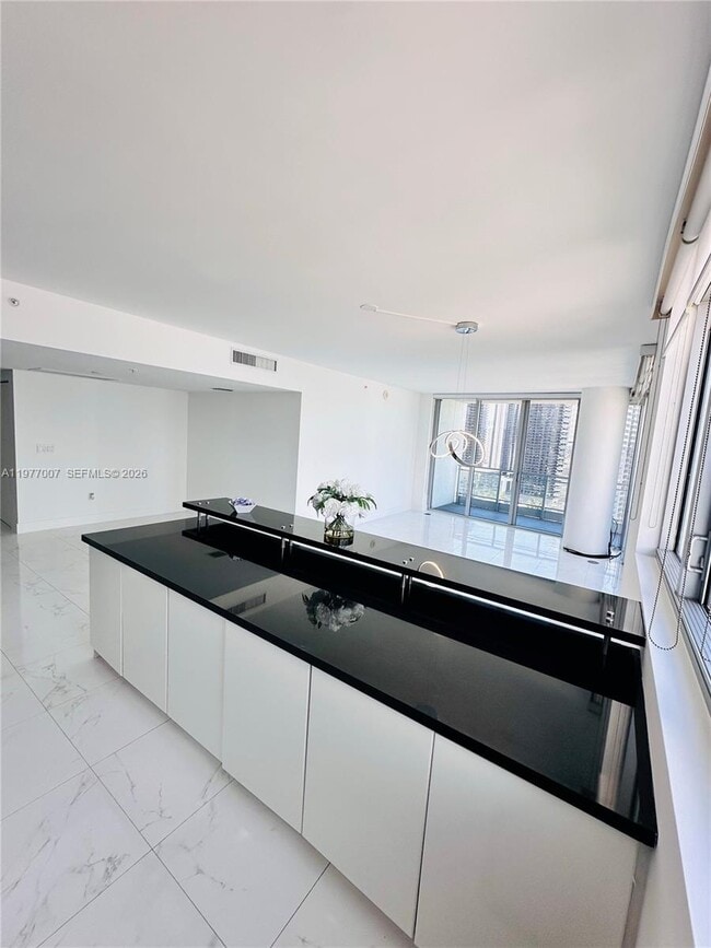 Photo - 92 SW 3rd St Unit 3105