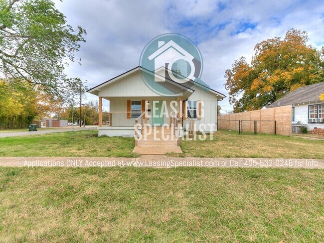 Norman 3 Bed 2 Bath New Custom Build Available for Immediate Move!! - Norman 3 Bed 2 Bath New Custom Build Available for Immediate Move!!