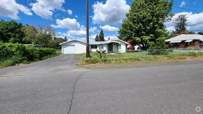 Building Photo - Spokane Valley Home in the Heart of Millwo...