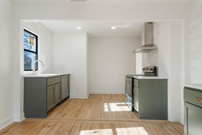 Photo - 1340 S Florence Ave Unidad Florence Avenue Duplex