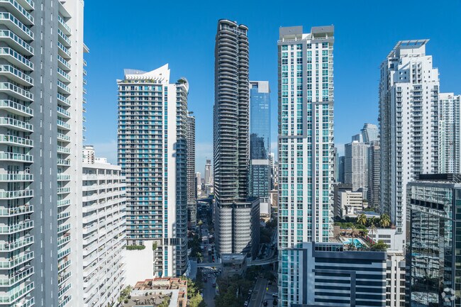 1000 Brickell por favor - Brickell Flatiron Apartamentos