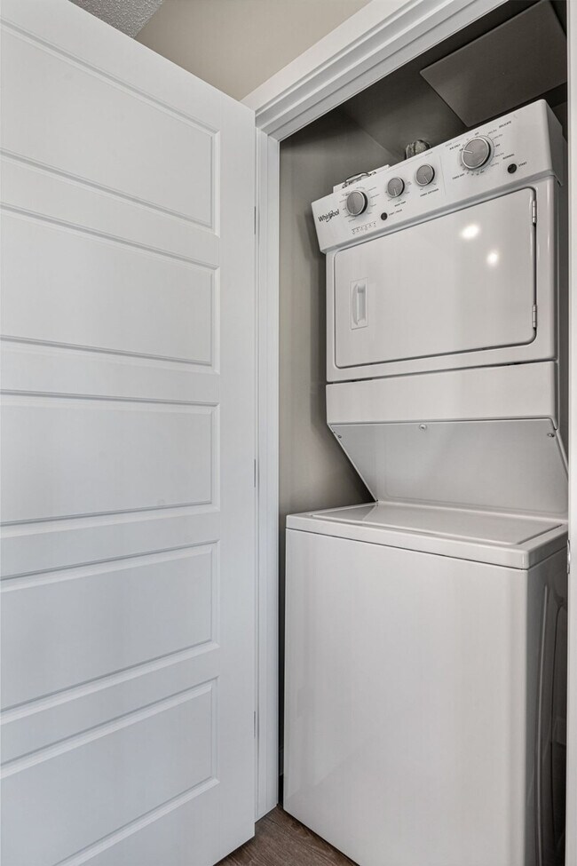 Photo - 1605-1617 17 St SE Unit ID1314538P