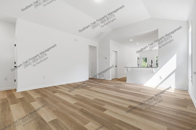 209 Poplar Ln