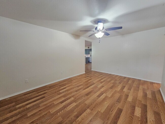 Photo - 317 Ebony Ave