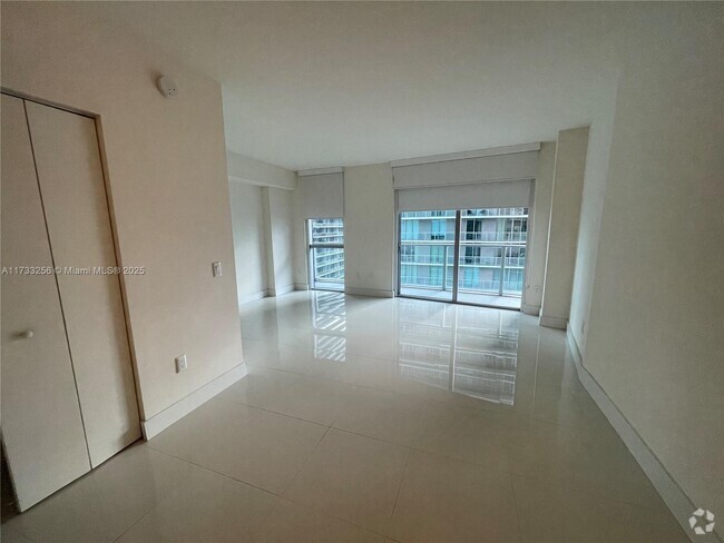 Building Photo - 1100S S Miami Ave Unit 1706 Rental