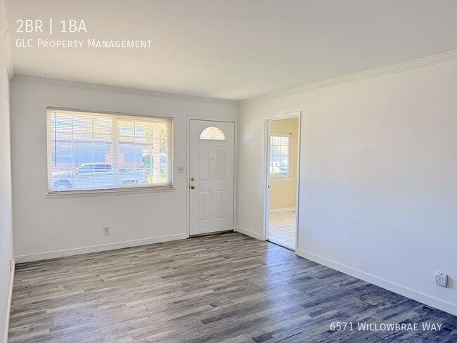 Photo - 6571 Willowbrae Way