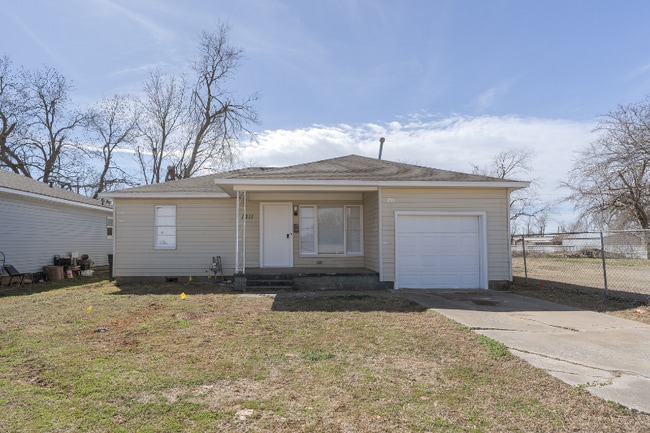 Building Photo - 1211 W Wallace St Rental