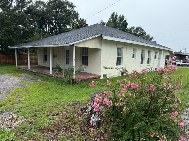 Photo - 2105 Wilkerson St