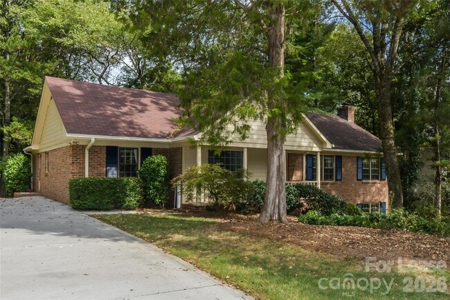 Photo - 2630 Fernbank Dr