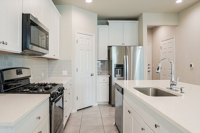 Photo - 5306 Golden Canary Ln House