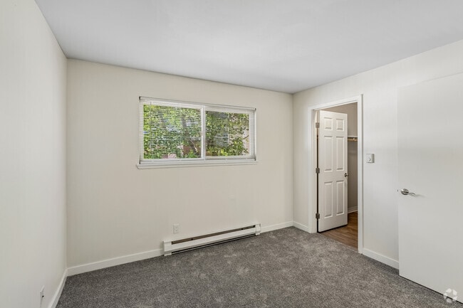 1BR, 1BA - 630SF - Bedroom