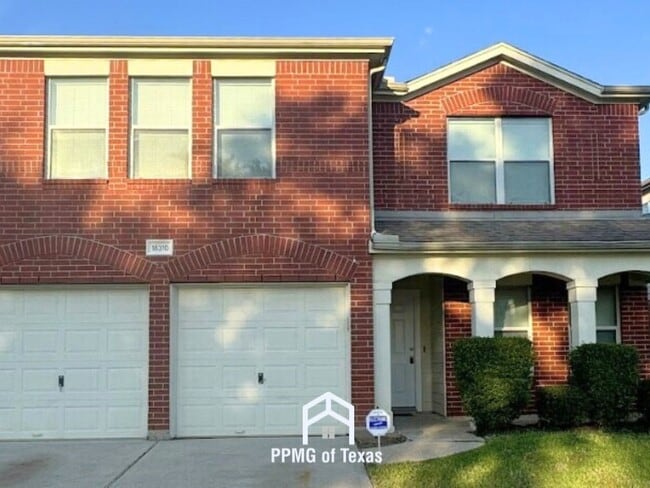 Building Photo - 18310 Atasca Wds Trce