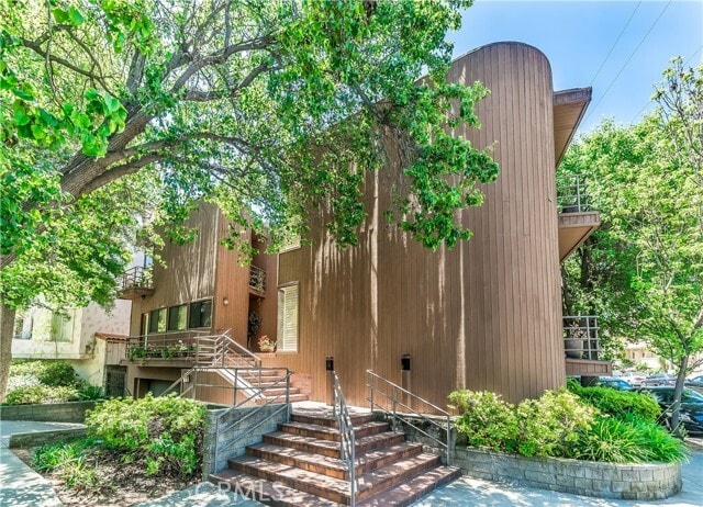 Building Photo - 13236 Valleyheart Dr Unit 102