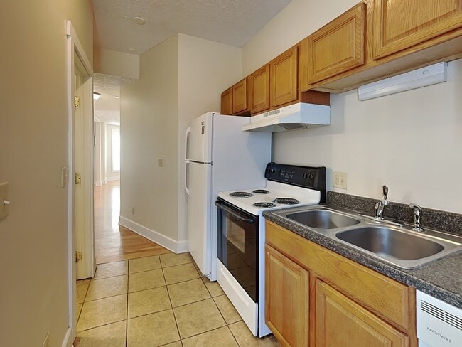 Photo - 1394 Indianola Ave