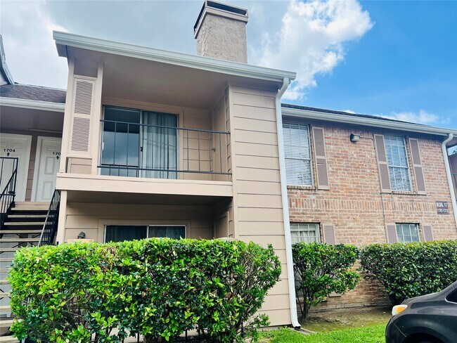 2800 Jeanetta St Unit 1702