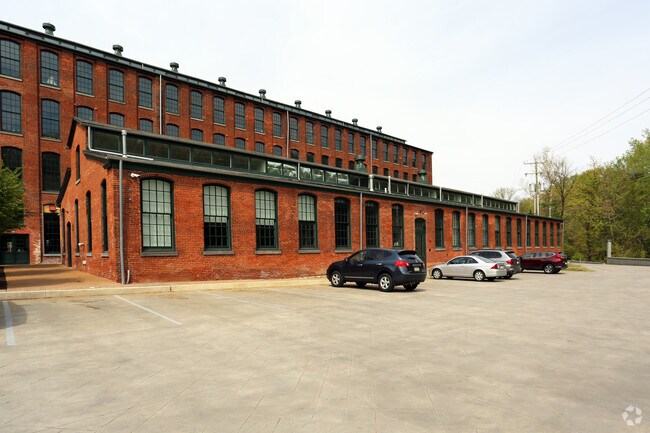 Photo - Simon Silk Mill