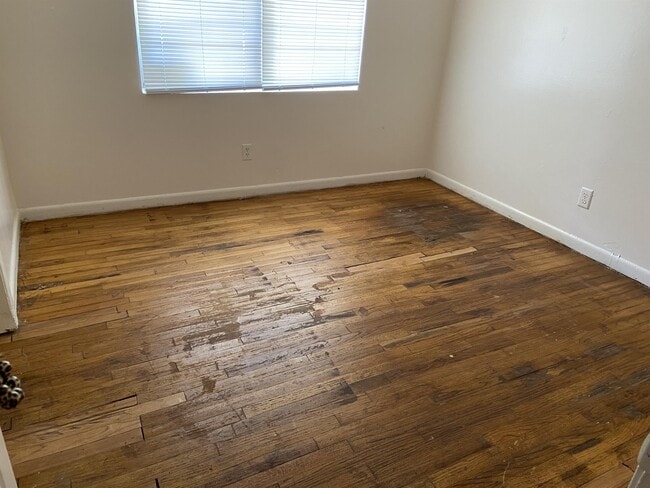 Photo - 900 E Cranford Ave