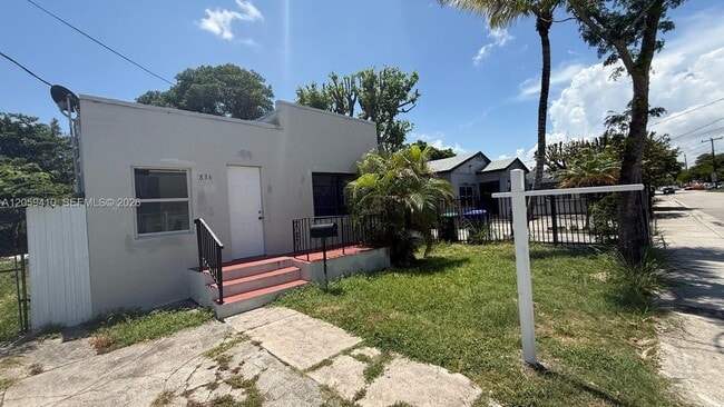 Building Photo - 836 NW 29th Terrace
