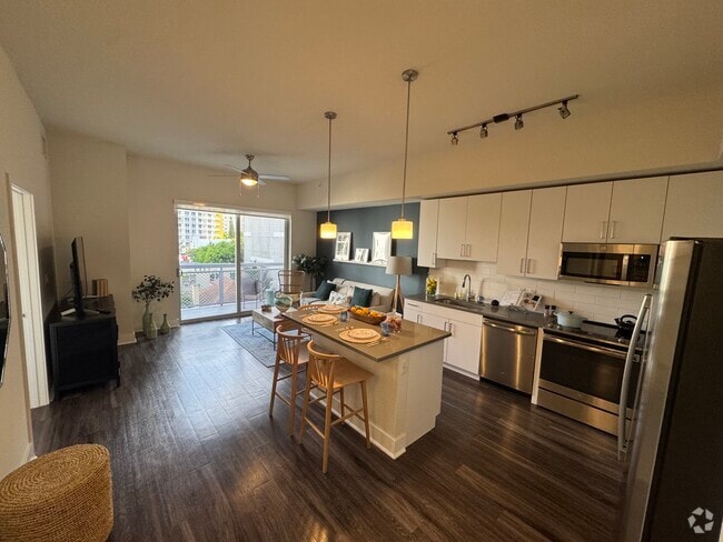 Building Photo - 475 NE 25th St Unit A1 Rental