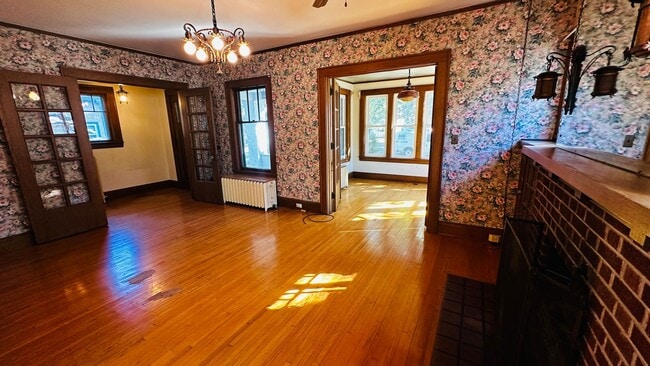 Building Photo - 1314 S Lincoln St Unit Main Floor