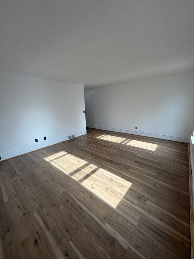 Photo - 336A Bowen St Unit Downtown Oshkosh 2 bedroom