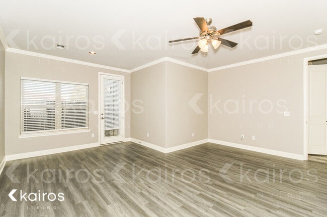 7305 Mosley St
