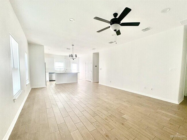13 N Rocky Rose Ave