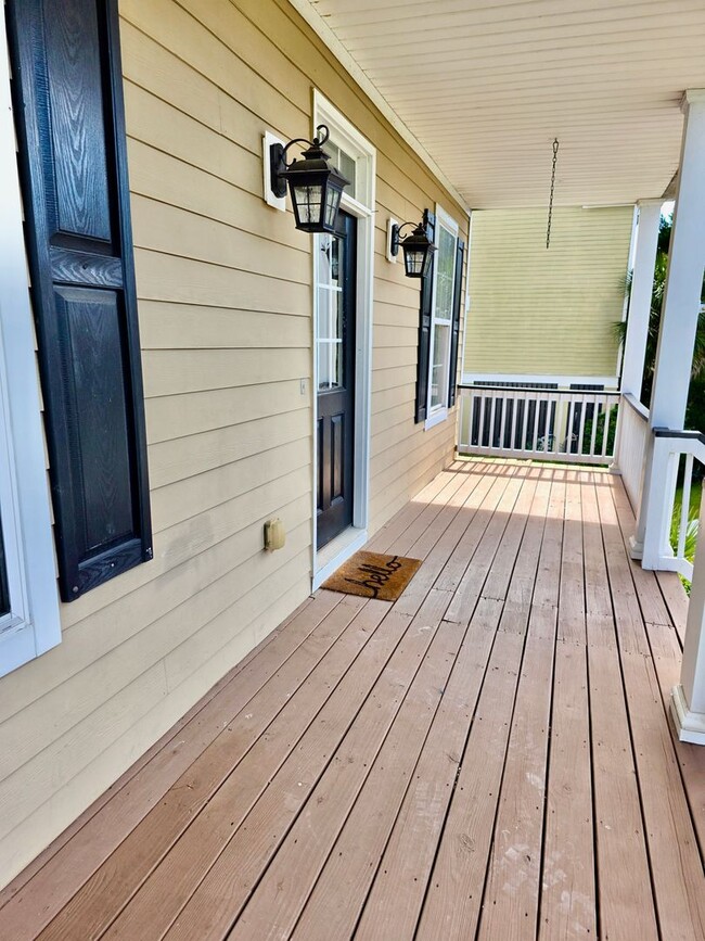 Photo - Elevated Four Bedroom in Rivertowne Countr...