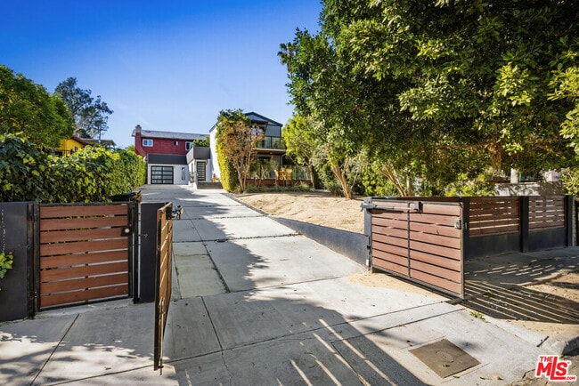 Photo - 1057 N Ave 49