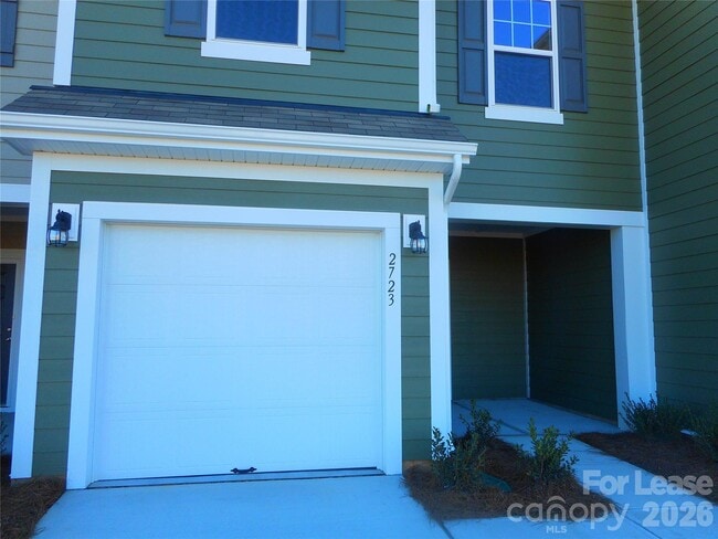 Photo - 2723 Yeager Dr NW