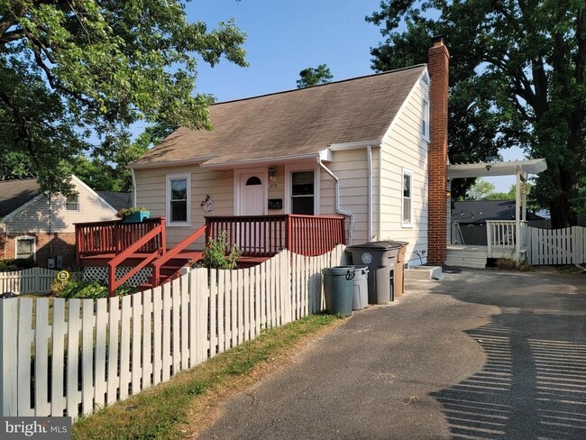 Photo - 1015 Veirs Mill Rd