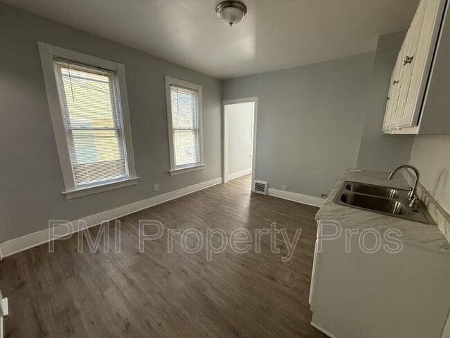 Photo - 3278 N 17th St