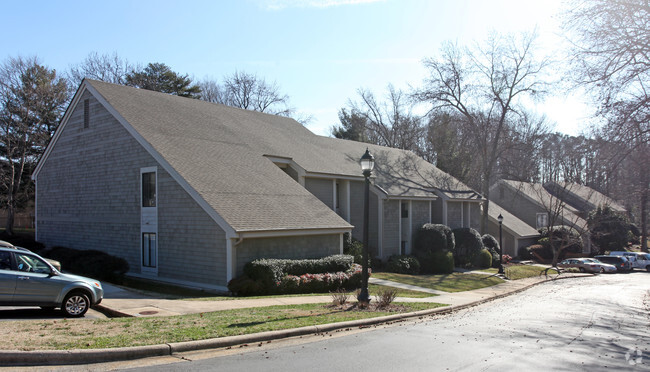 Benjamin Parkway Condominiums - Benjamin Parkway Condominiums