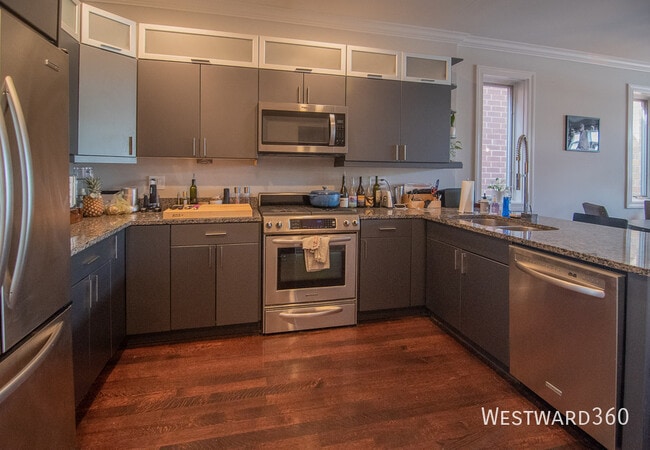 Photo - 1033 W Monroe St Unit 4