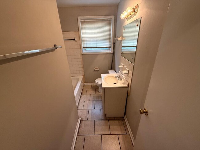 Photo - 2522 Glenrose Ave