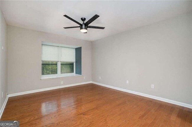 Photo - 122 Maison Pl NW