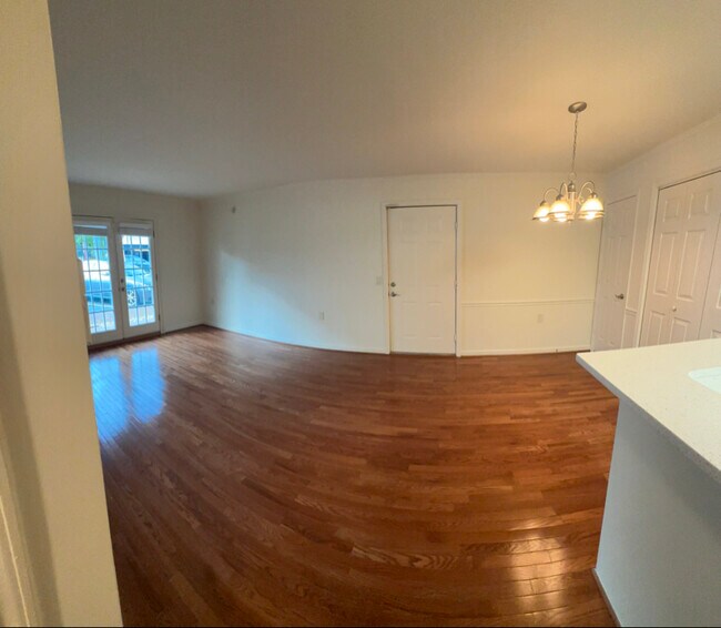 2905 Burch Ave Unit 10