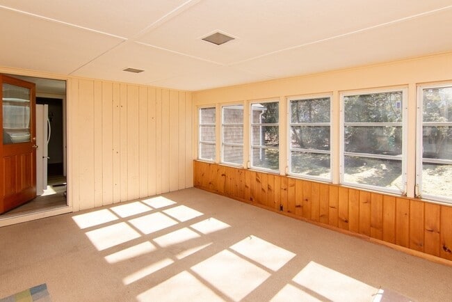 Photo - 98 Hillcrest Dr