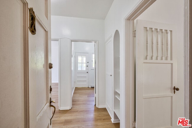 Photo - 203 S Doheny Dr Unit 1/2