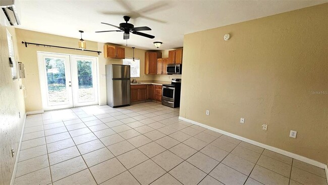 Photo - 865 Palm Ave Unidad A