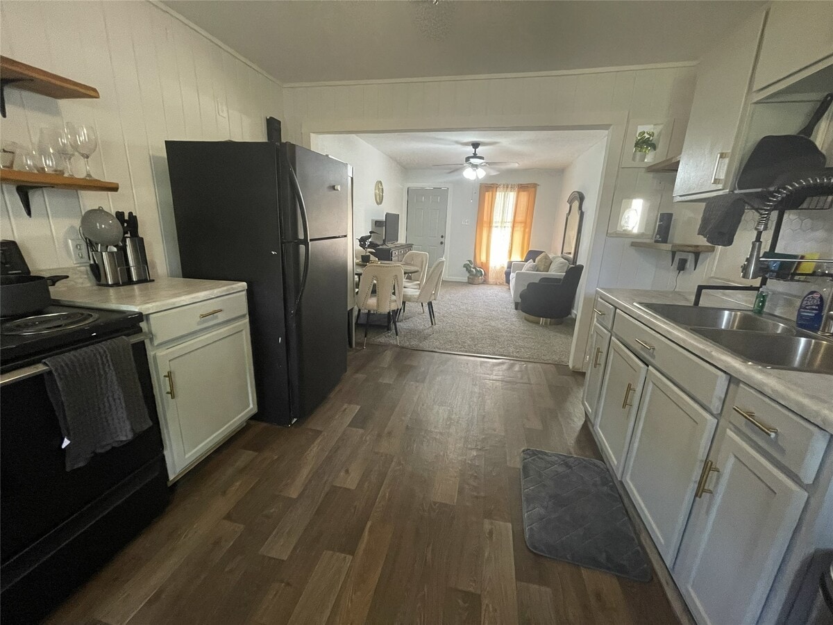 Photo - 3707 Bremond St