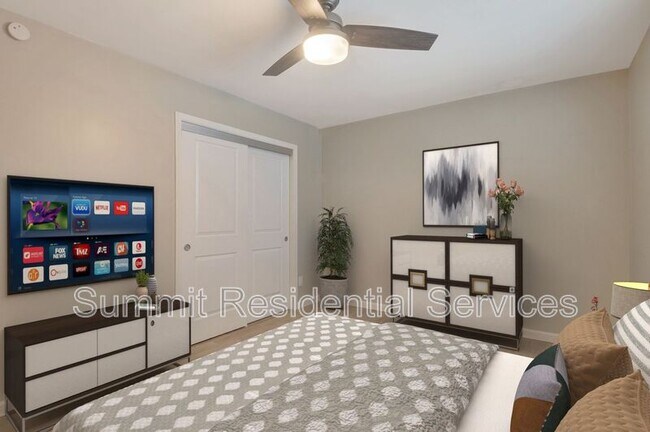 Photo - 714 E 10th St Unidad 2