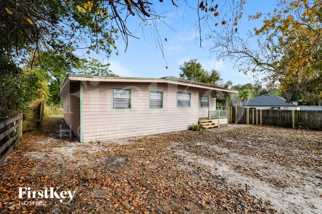 Photo - 10070 Harris Ave